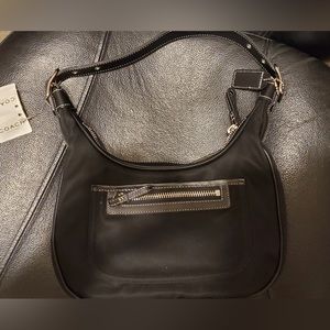 Authentic Women’s Coach hobo shoulder bag, NWT